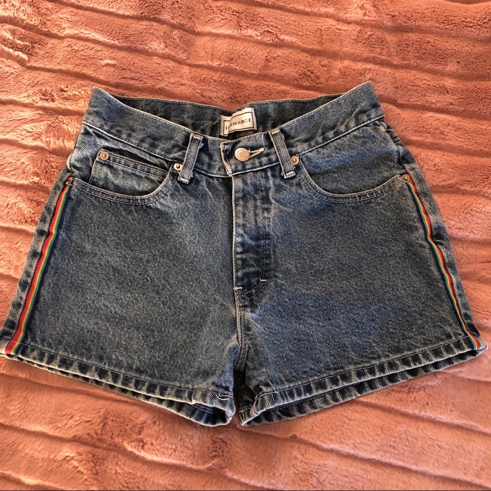 VINTAGE High Waisted Rainbow Detail Shorts